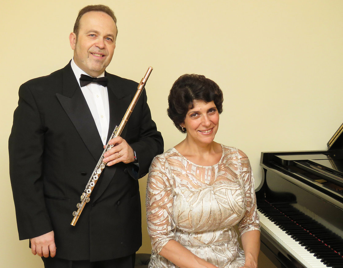 Duo Dmitri performing